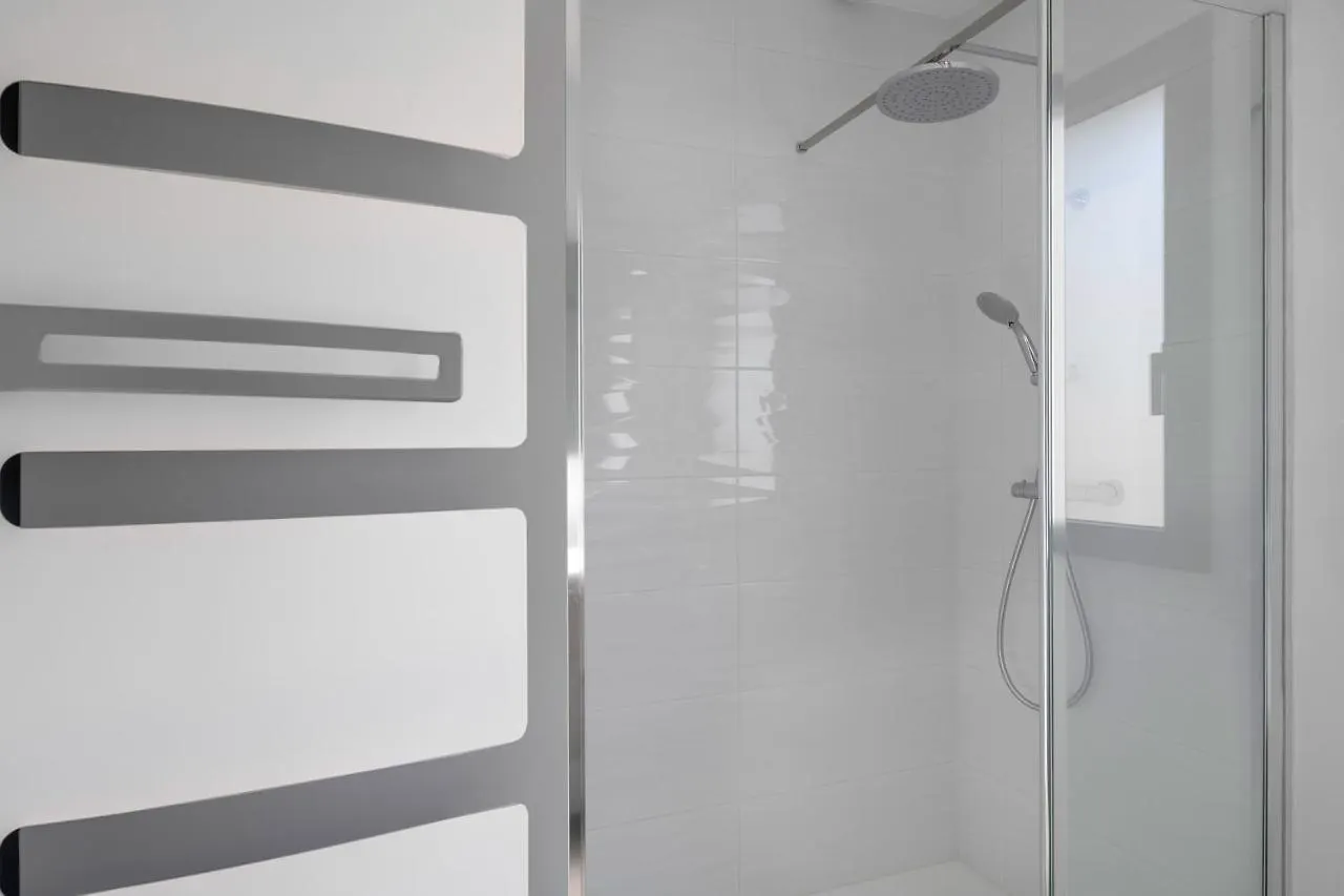 度假居 Villa Moderne Avec Piscine Pour 15 Personnes ! 圣吉勒达德吕伊 法国